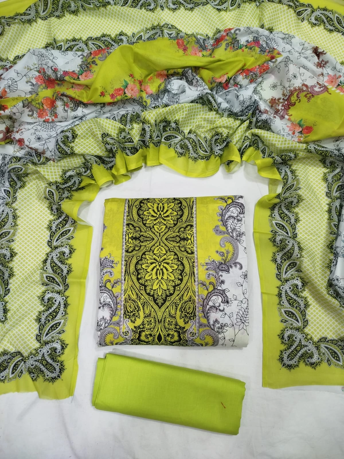 ZamZam Swiss Lawn Three Piece #ID: 14605